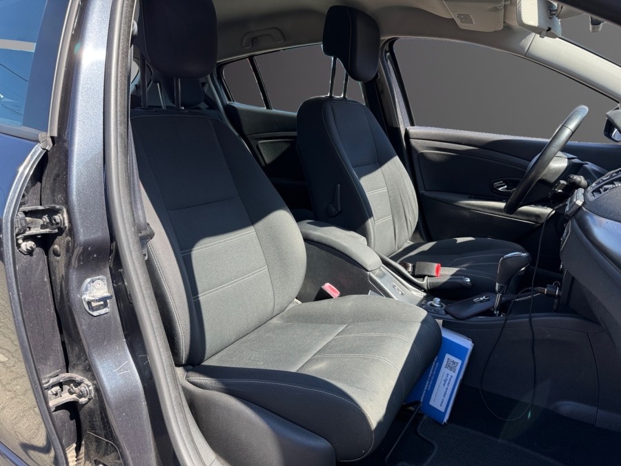 RENAULT d'occasion MEGANE III 1.5 DCI 110 FAP ZEN EDC AUTO de 2014
