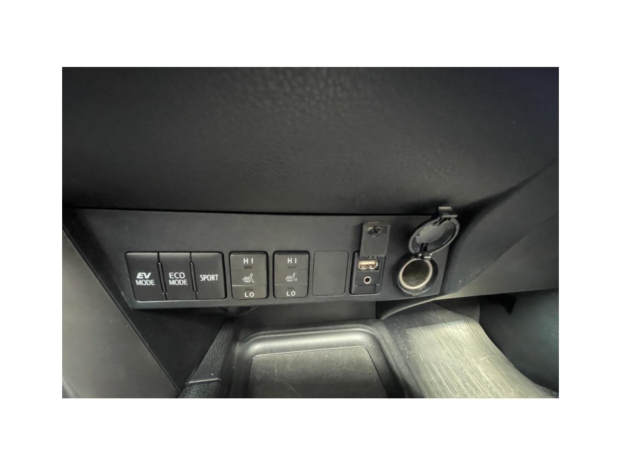 TOYOTA d'occasion RAV4 HYBRIDE 2WD DESIGN BUSINESS de 2017 Paris 15