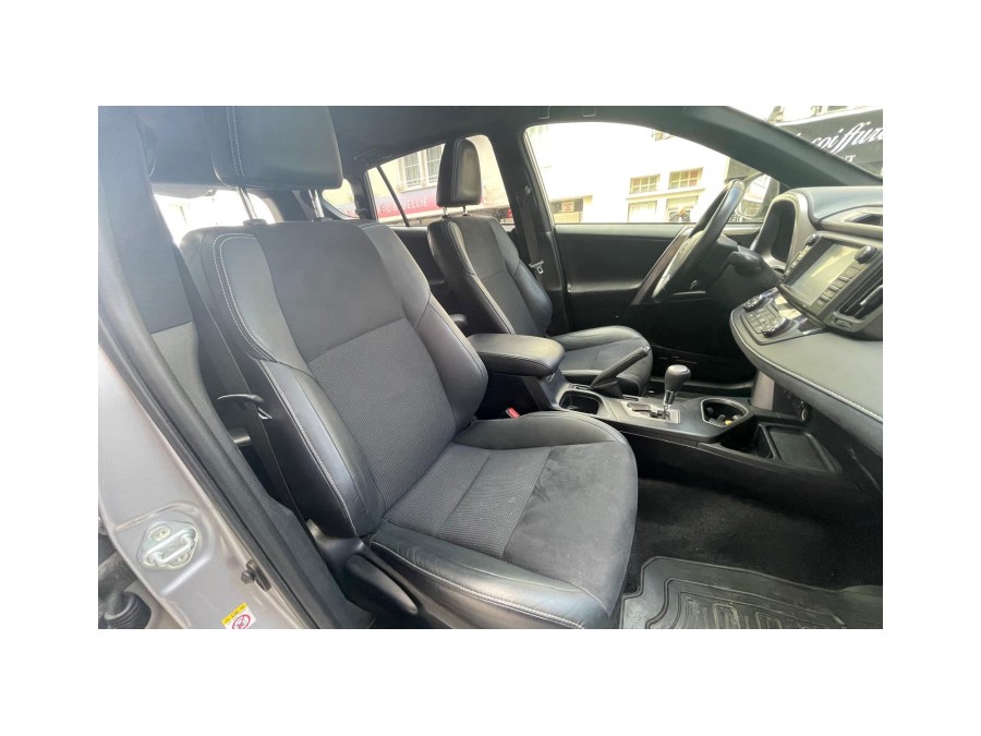 TOYOTA d'occasion RAV4 HYBRIDE 2WD DESIGN BUSINESS de 2017 Paris 15