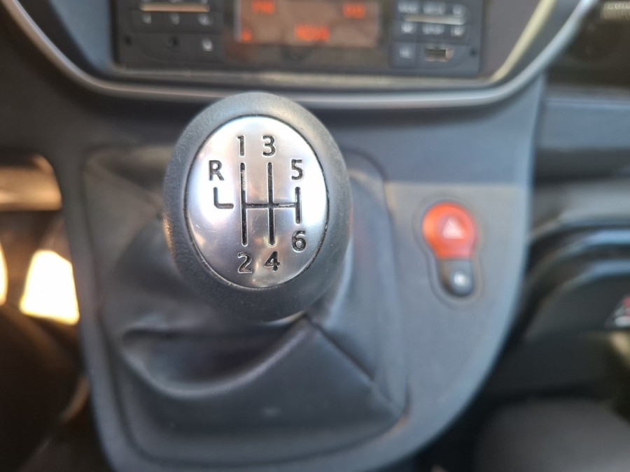 RENAULT d'occasion KANGOO MAXI BLUE DCI 95 CH de 2021 Montreuil (93)﻿