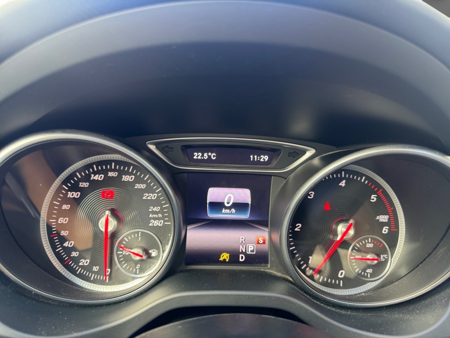 MERCEDES d'occasion CLASSE GLA GLA 200 D STARLIGHT EDITION de 2017