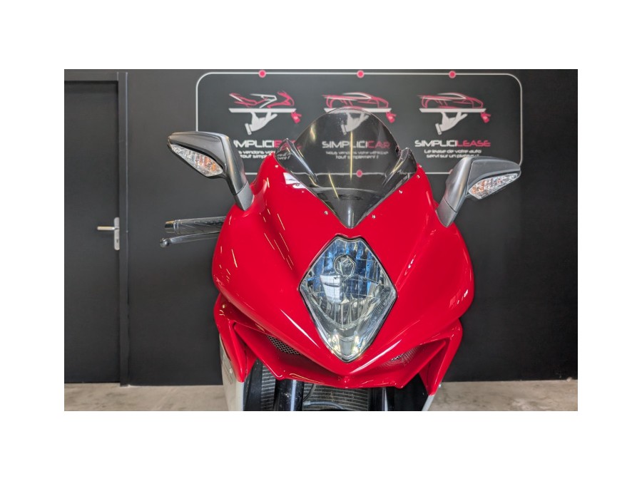 M.V. d'occasion F3 800 Moto de 2013 Besançon (25)﻿