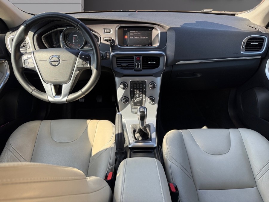 VOLVO d'occasion V40 2 D3 150 INSCRIPTION de 2018 Dunkerque (59)﻿