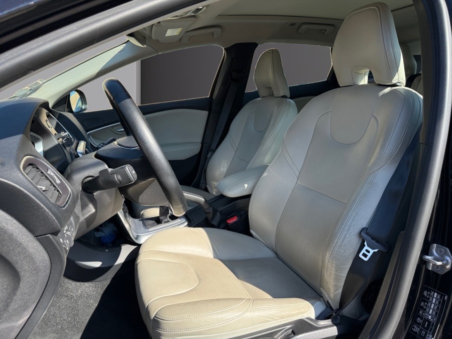 VOLVO d'occasion V40 2 D3 150 INSCRIPTION de 2018 Dunkerque (59)﻿