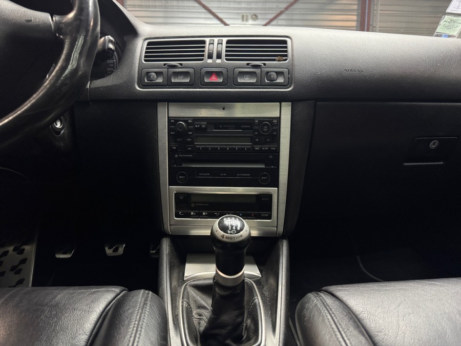 VOLKSWAGEN d'occasion GOLF R32 de 2002 Pau (64)﻿