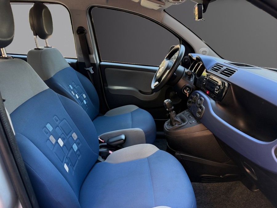 FIAT d'occasion PANDA 1.2 8v 69ch Lounge Business de 2015 Cannes (06)﻿