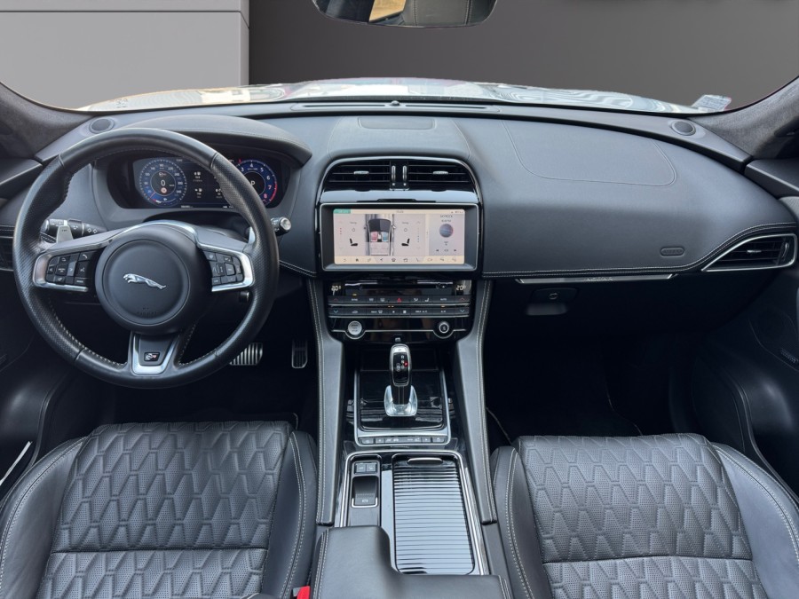JAGUAR d'occasion FPACE 5 V8 SUPERCHARGED 550 SVR AUTO de 2019 Vannes