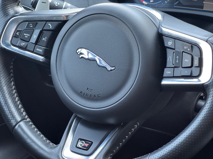 JAGUAR d'occasion FPACE 5 V8 SUPERCHARGED 550 SVR AUTO de 2019 Vannes