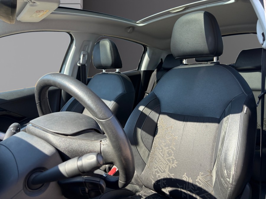 PEUGEOT d'occasion 208 1.6 e-HDi FAP Féline 4cv 5p de 2015 Vauvert