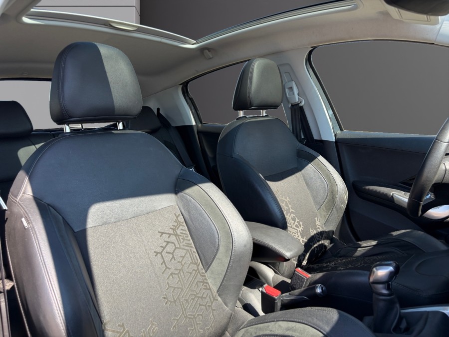 PEUGEOT d'occasion 208 1.6 e-HDi FAP Féline 4cv 5p de 2015 Vauvert