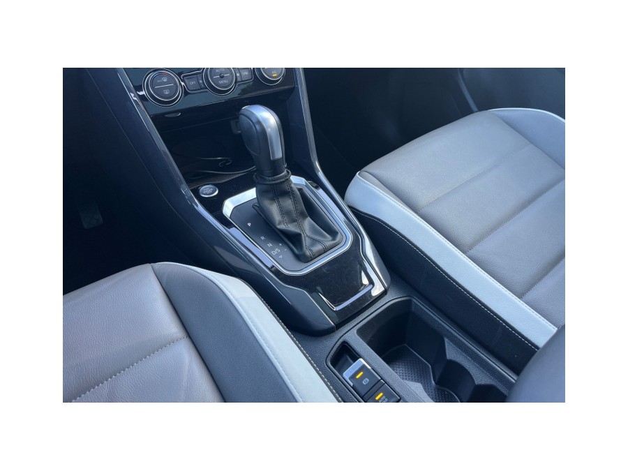 VOLKSWAGEN d'occasion T-ROC 2 TDI 150 IQ DRIVE DSG AUTO de 2019