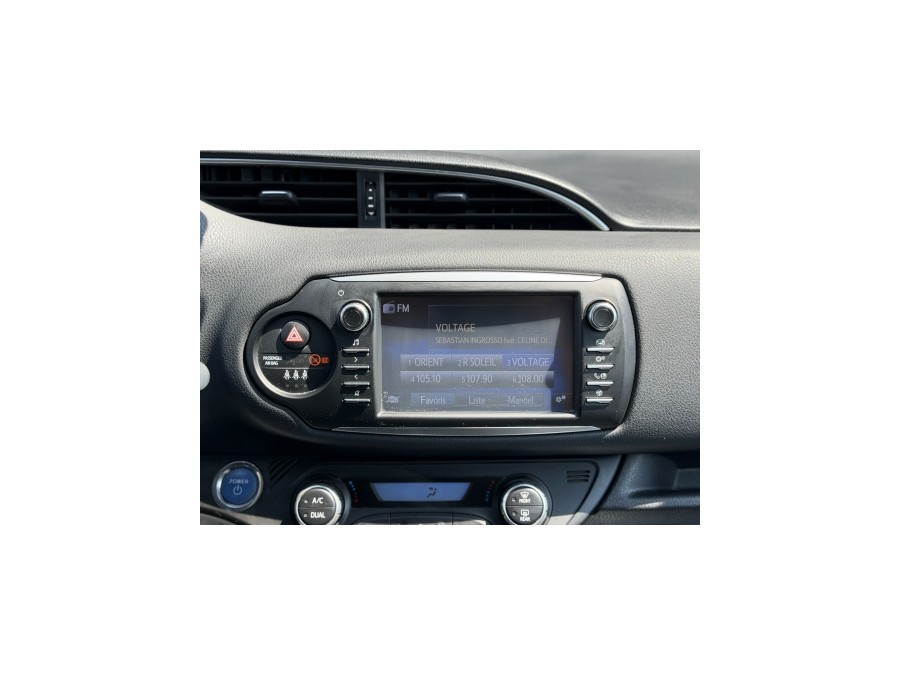TOYOTA d'occasion YARIS 100h Dynamic Business 5p de 2017 Villebon Sur