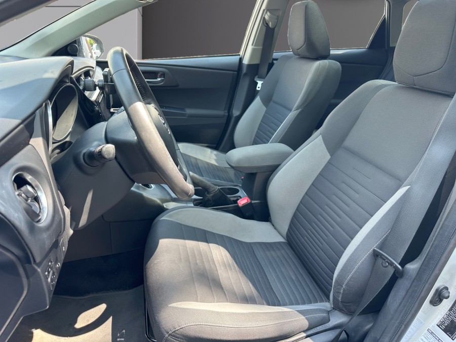 TOYOTA d'occasion AURIS II 1.8 136H DYNAMIC AUTO HYBRID de 2016 Osny