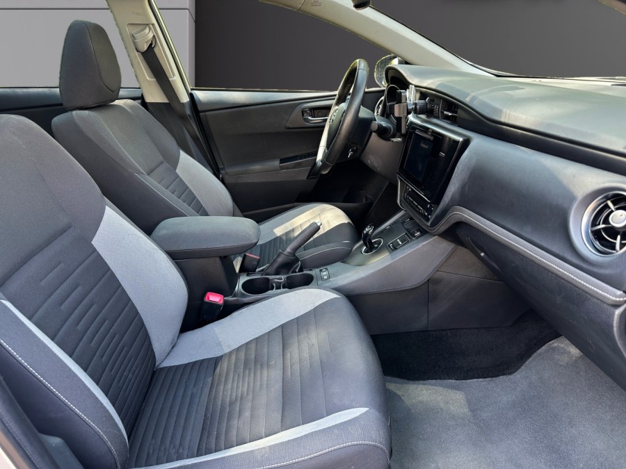 TOYOTA d'occasion AURIS II 1.8 136H DYNAMIC AUTO HYBRID de 2016 Osny