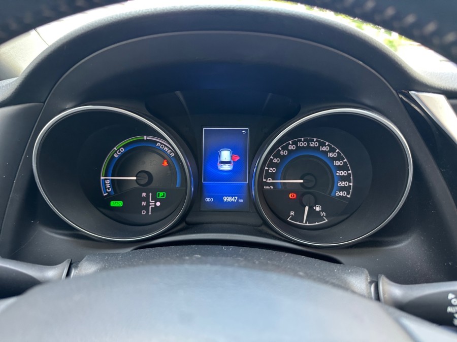 TOYOTA d'occasion AURIS II 1.8 136H DYNAMIC AUTO de 2017 Nîmes (30)﻿