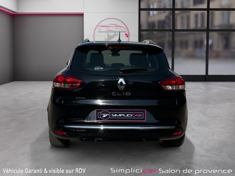 RENAULT d'occasion CLIO IV ESTATE 1.2 TCE 120 INTENS de 2017 Salon de