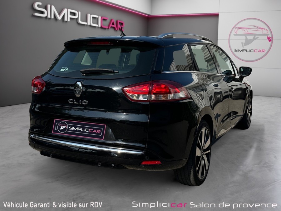 RENAULT d'occasion CLIO IV ESTATE 1.2 TCE 120 INTENS de 2017 Salon de