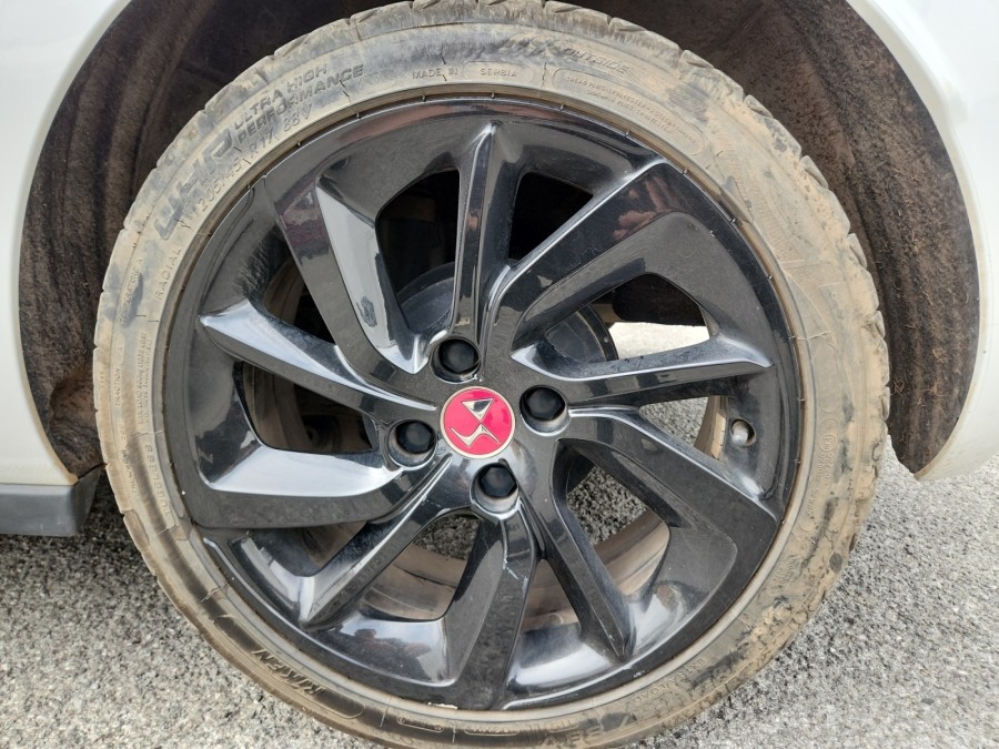 CITROEN d'occasion DS3 1.2 PURE TECH 82 BE CHIC de 2019 Frejus (83)﻿