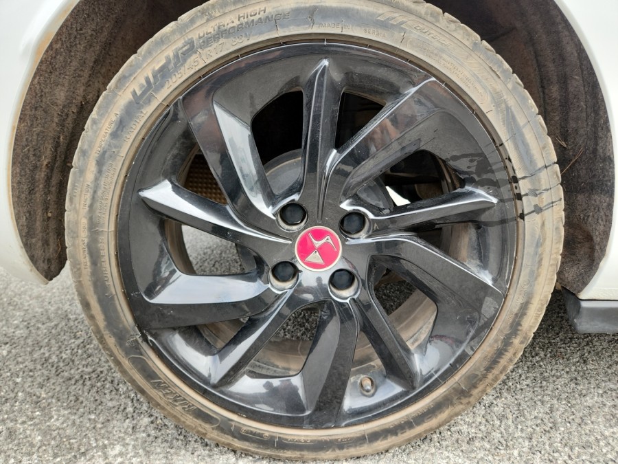 CITROEN d'occasion DS3 1.2 PURE TECH 82 BE CHIC de 2019 Frejus (83)﻿