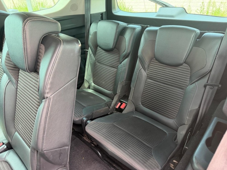 RENAULT d'occasion SCENIC GRAND 1.3 TCE 140 INTENS 7P de 2019 Lyon St