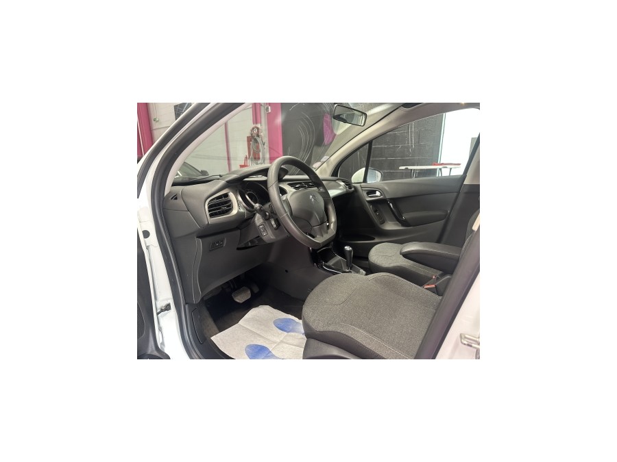 CITROEN d'occasion C3 PureTech 82 Feel Edition de 2016 Villebon Sur