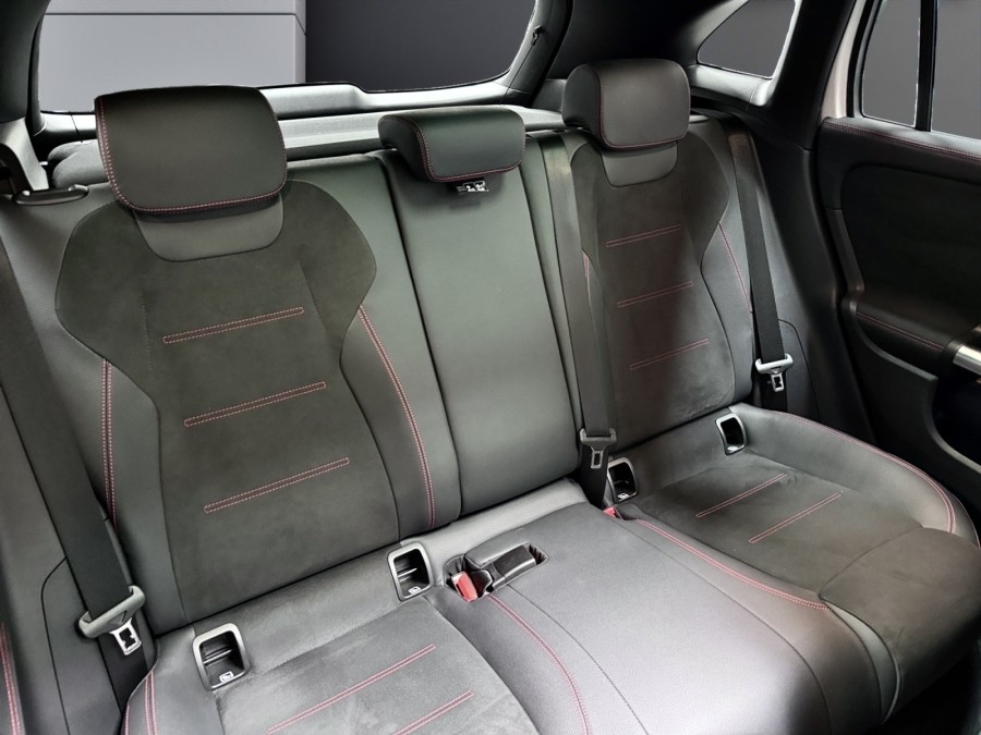 MERCEDES d'occasion CLASSE GLA II GLA 250e AMG LINE 8G-DCT de 2024