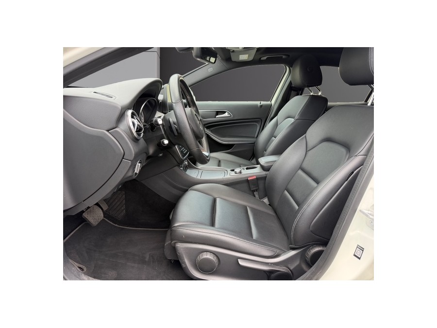 MERCEDES d'occasion GLA 200 ACTIVITY EDITION de 2017 Tours (37)﻿