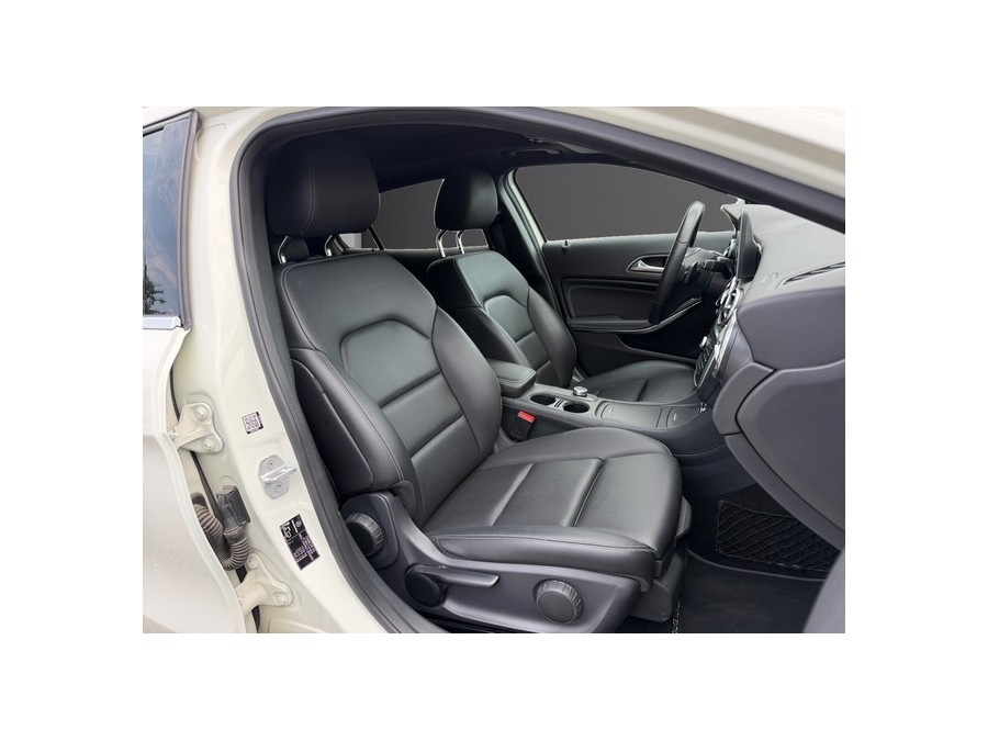 MERCEDES d'occasion GLA 200 ACTIVITY EDITION de 2017 Tours (37)﻿