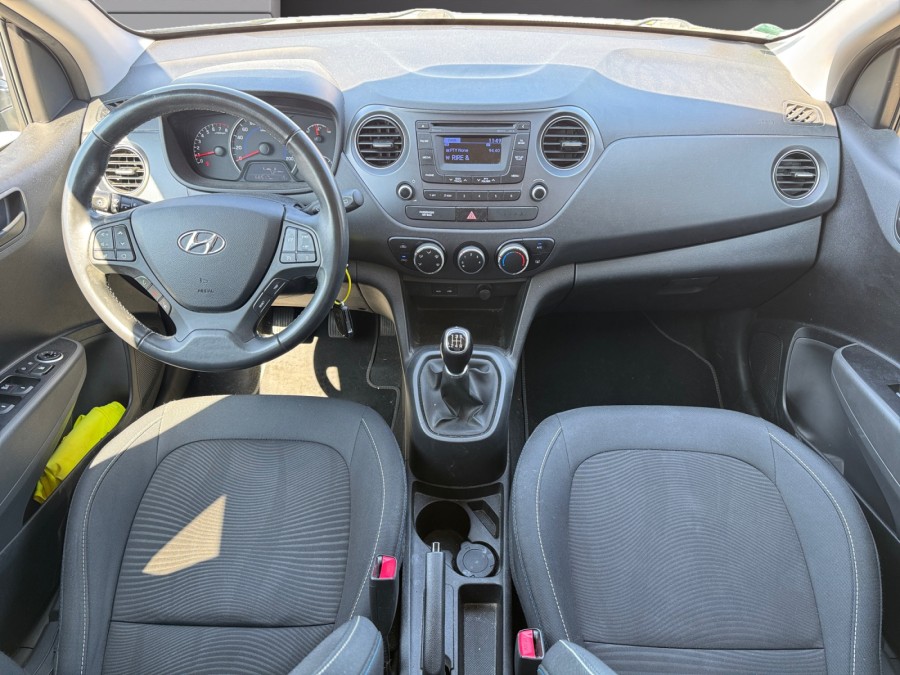 HYUNDAI d'occasion I10 1.0 66ch UEFA EURO 2016 de 2016 Orleans (45)﻿