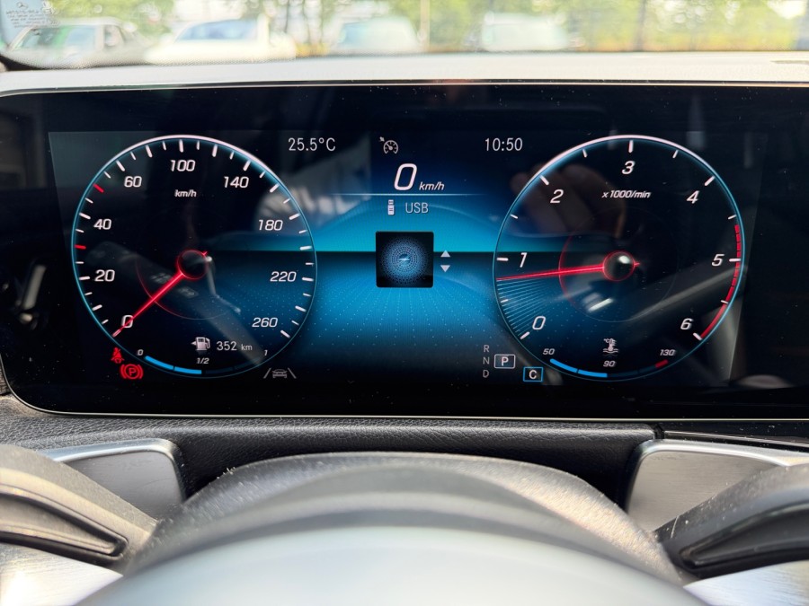 MERCEDES d'occasion GLB 200 D PROGRESSIVE LINE LAUNCH EDITION AUTO de