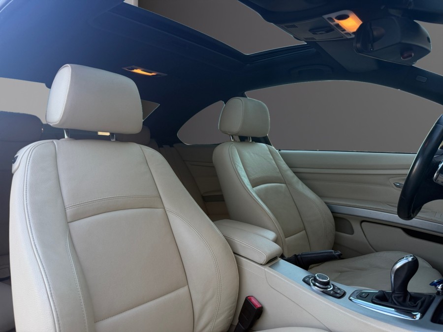 BMW d'occasion 335 3 I CONFORT DKG AUTO de 2011 Marignane (13)﻿