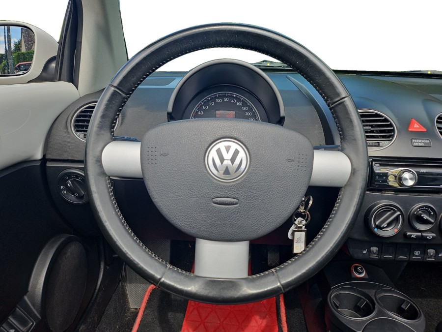 VOLKSWAGEN d'occasion BEETLE 1.4 75ch Fancy de 2010 Orgeval Verneuil