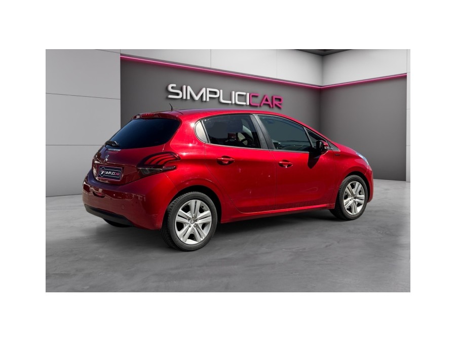 PEUGEOT d'occasion 208 AFFAIRE 1.2 PURE TECH 82 PREMIUM de 2018 La