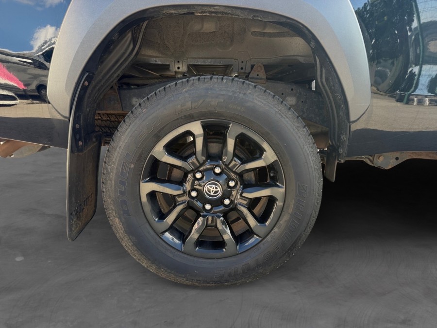 TOYOTA d'occasion HILUX 2.8 D-4D X-Tra Cabine Invincible 4WD BVA MC20