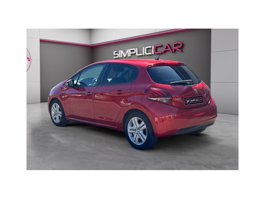 PEUGEOT d'occasion 208 AFFAIRE 1.2 PURE TECH 82 PREMIUM de 2018 La