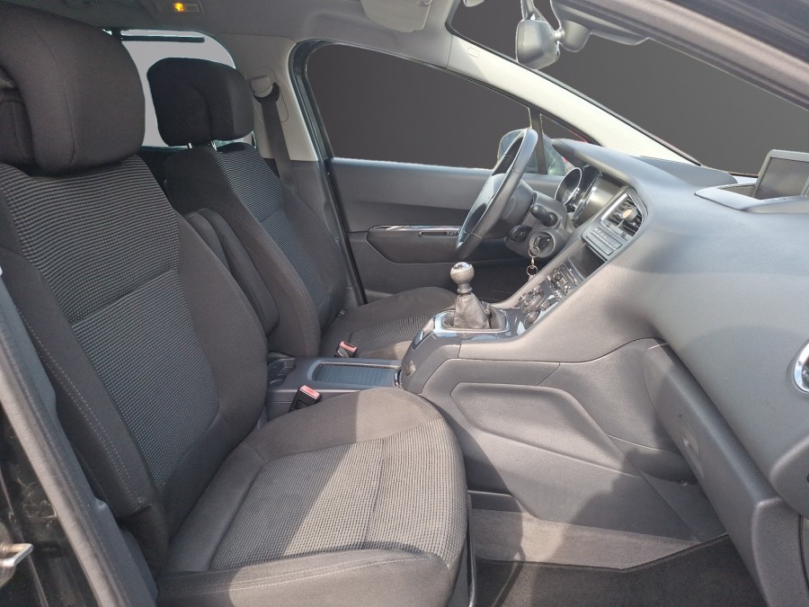 PEUGEOT d'occasion 5008 1.6 HDI 112 FAP CONFORT PACK de 2011 Soissons
