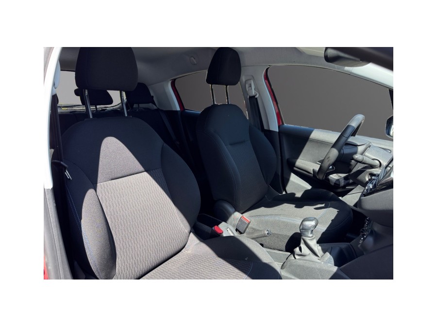PEUGEOT d'occasion 208 AFFAIRE 1.2 PURE TECH 82 PREMIUM de 2018 La