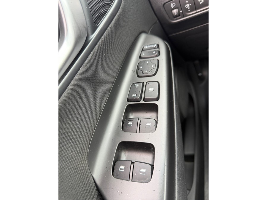 HYUNDAI d'occasion KONA 1.6 GDI 141 HYBRID INITIA DCT de 2021