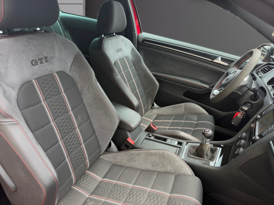 VOLKSWAGEN d'occasion GOLF 2.0 TSI 265 GTI CLUBSPORT de 2016 Royan