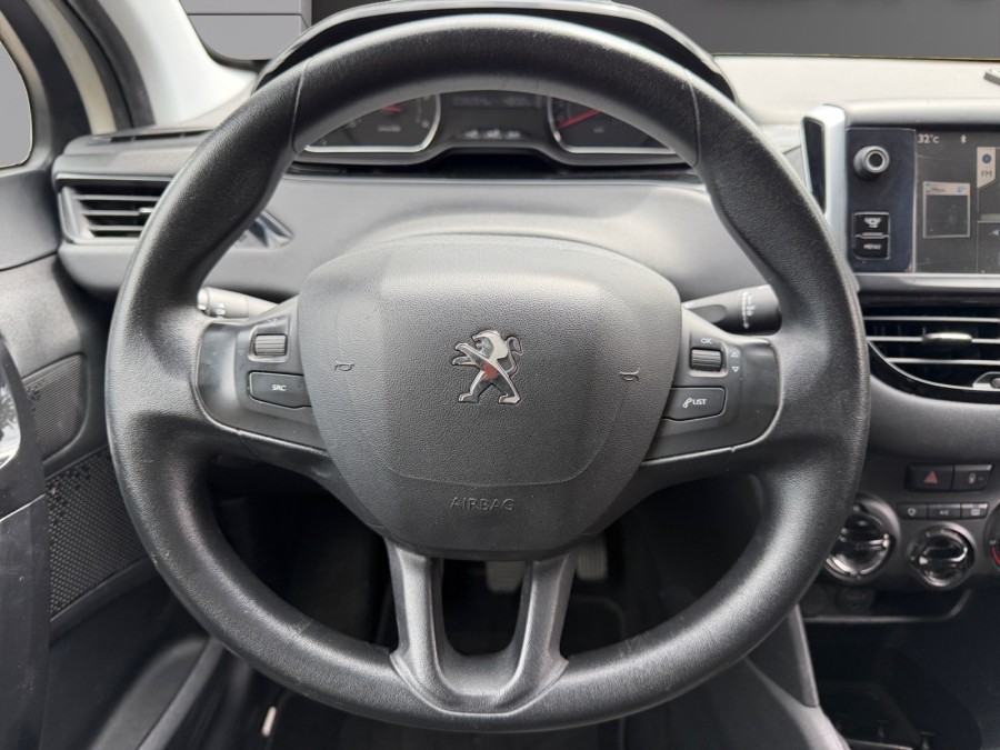 PEUGEOT d'occasion 208 1.6 E-HDI 92 ACTIVE de 2012 Marignane (13)﻿