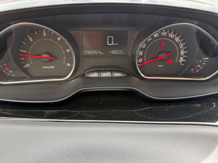PEUGEOT d'occasion 208 1.6 E-HDI 92 ACTIVE de 2012 Marignane (13)﻿