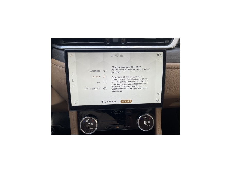 JAGUAR d'occasion FPACE 2 D165 MHEV SE AWD AUTO de 2021 Paris 15 (75)﻿