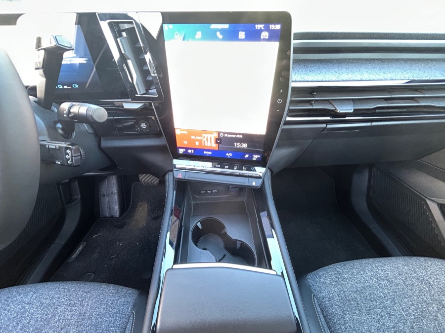 RENAULT d'occasion RAFALE 1.2 E-TECH 200 ESPRIT ALPINE de 2024 Caen