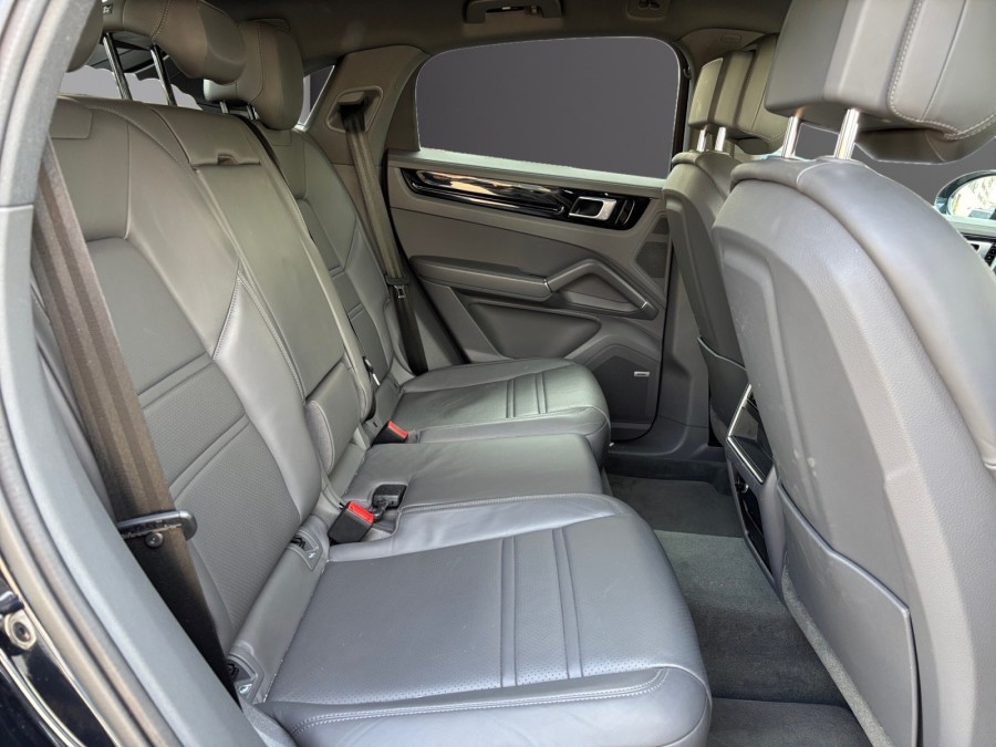 PORSCHE d'occasion CAYENNE 3.0 V6 E-HYBRID COUPE de 2021 Frejus (83)﻿
