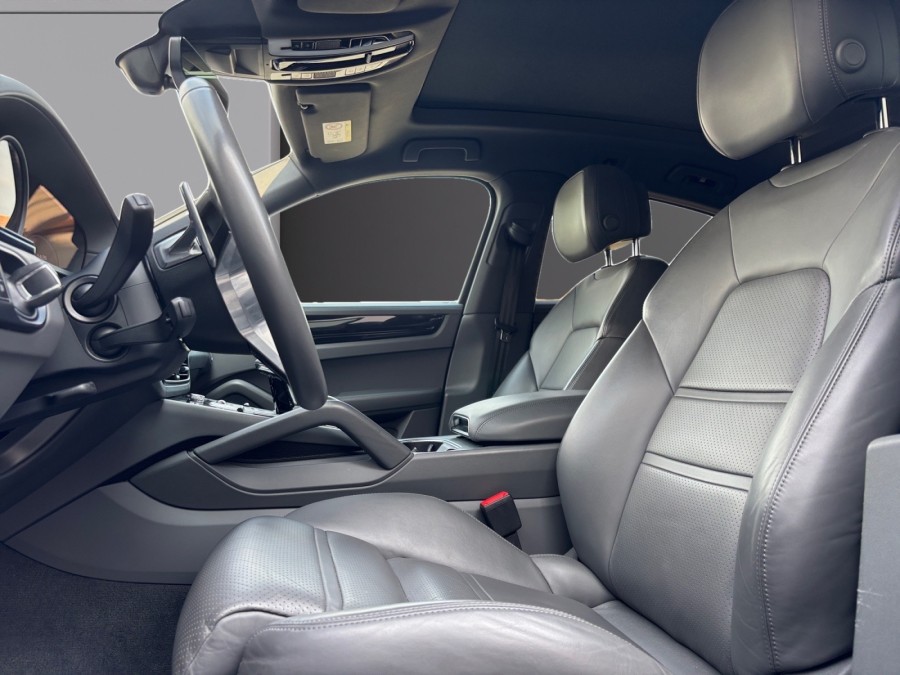 PORSCHE d'occasion CAYENNE 3.0 V6 E-HYBRID COUPE de 2021 Frejus (83)﻿
