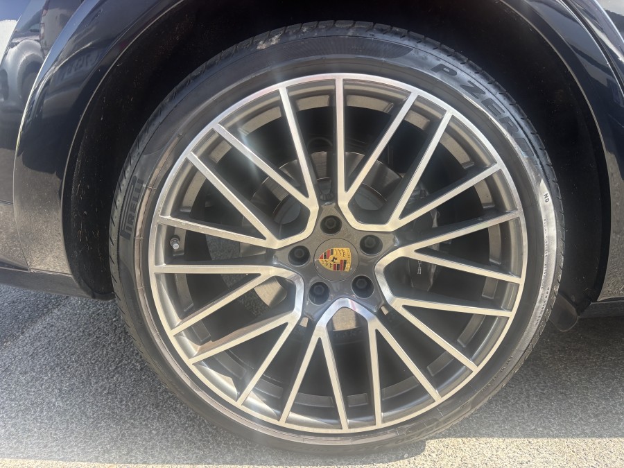 PORSCHE d'occasion CAYENNE 3.0 V6 E-HYBRID COUPE de 2021 Frejus (83)﻿
