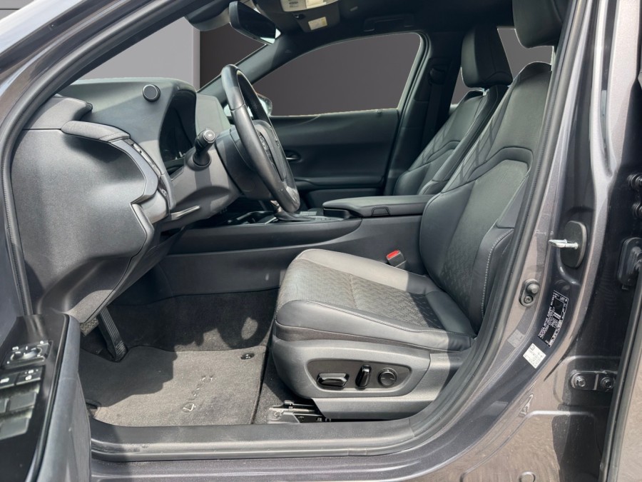 LEXUS d'occasion UX 250h Pack Business Plus 2WD de 2022 Troyes (10)﻿