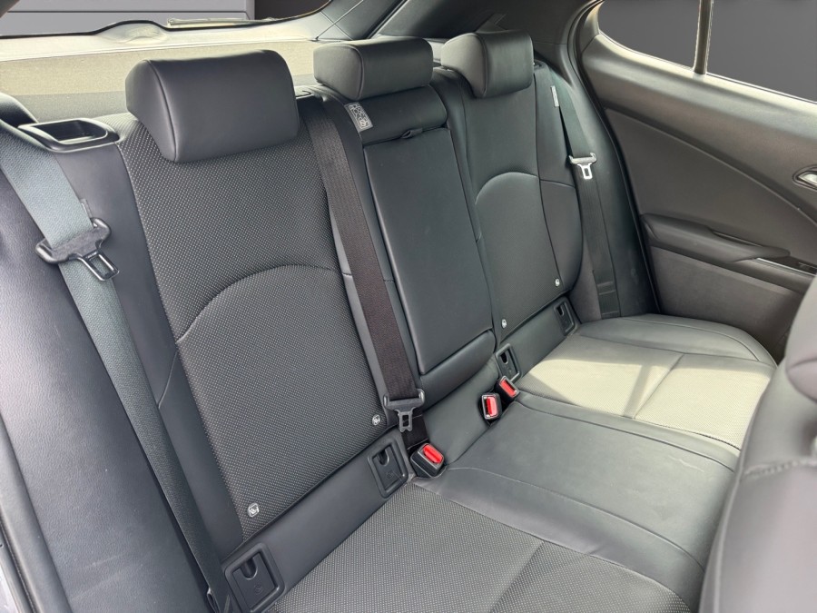 LEXUS d'occasion UX 250h Pack Business Plus 2WD de 2022 Troyes (10)﻿