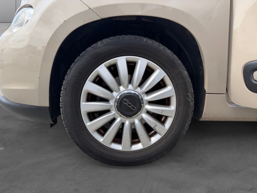 FIAT d'occasion 500L 1.4 16V 95 LOUNGE de 2016 Frejus (83)﻿