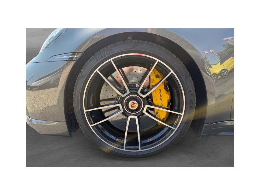 PORSCHE d'occasion 911 3.8 TURBO S CABRIOLET PDK AUTO de 2020 Toulon